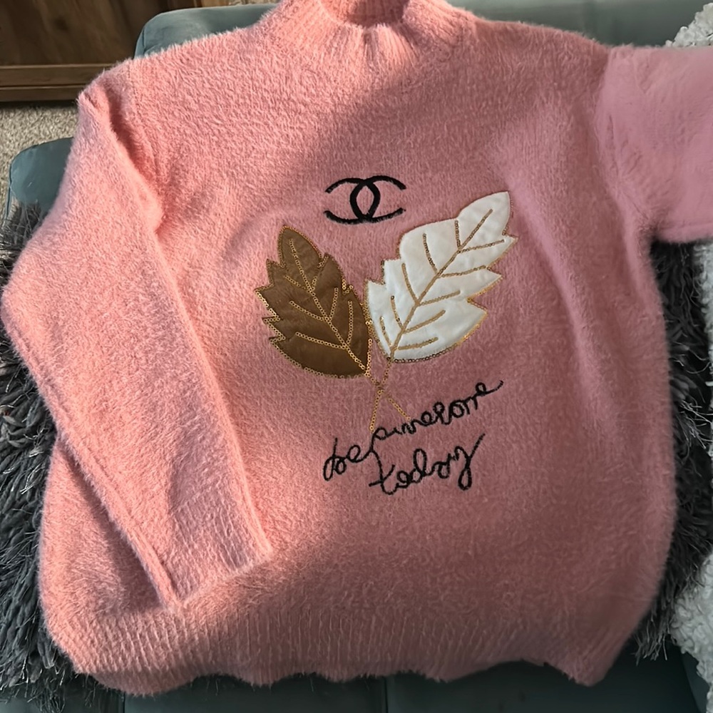 Soft fluffy pink beautiful Chanel Sweater